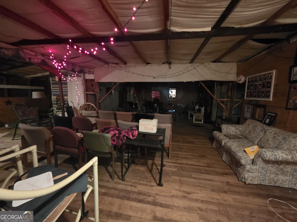 374 Smith RD Newnan, GA 30263