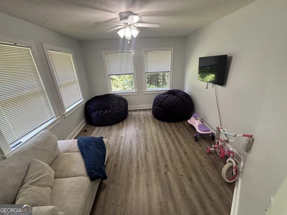 127 Little Rocky Creek RD Danville, GA 31017