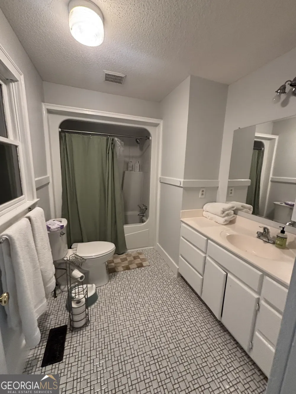 127 Little Rocky Creek RD Danville, GA 31017