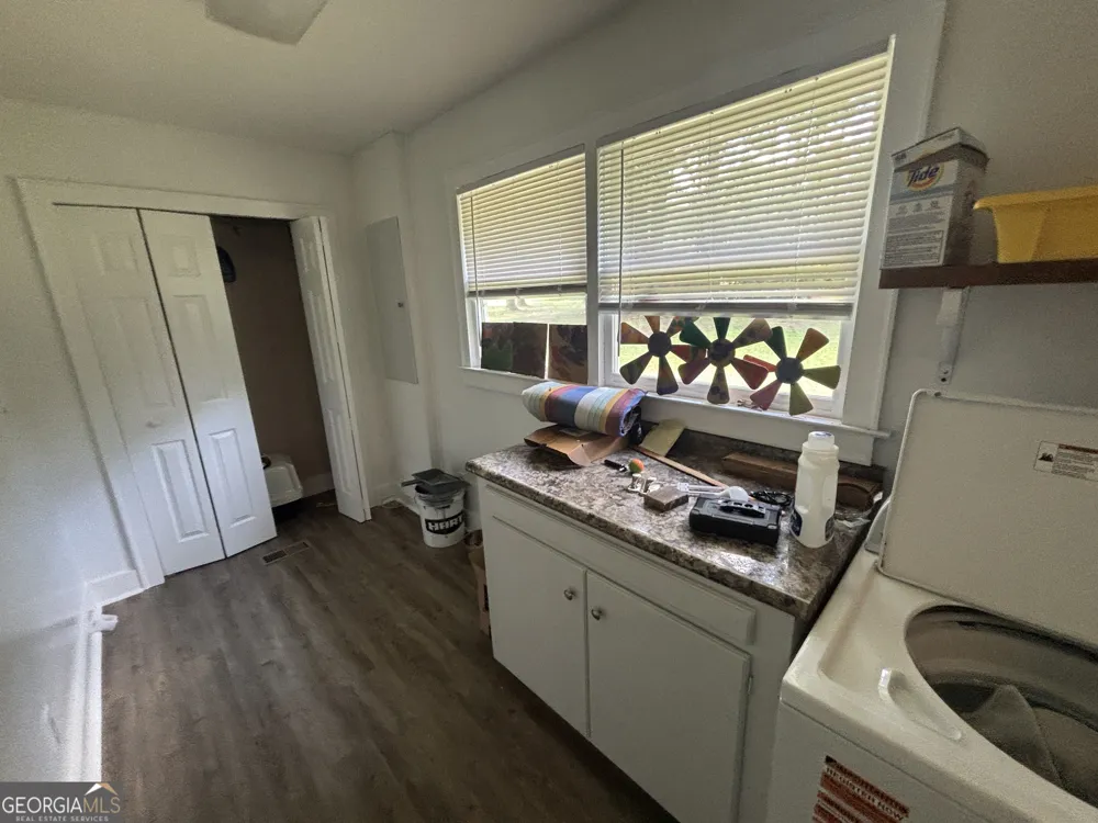 127 Little Rocky Creek RD Danville, GA 31017