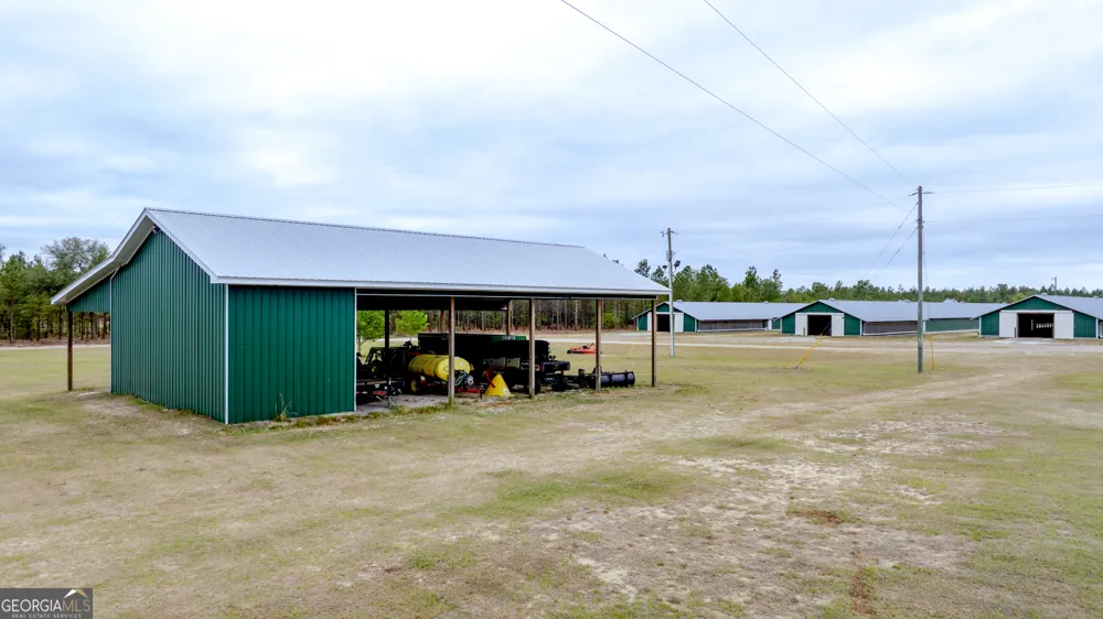 2474 Rushing Boone RD Reidsville, GA 30453