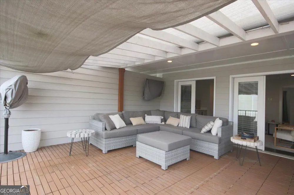 104 Canton WAY Roswell, GA 30075