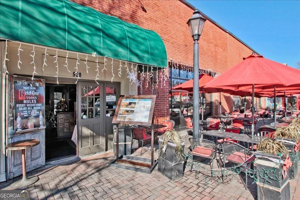 104 Canton WAY Roswell, GA 30075