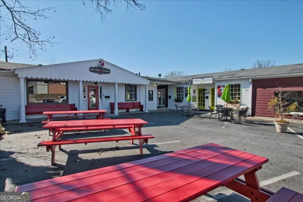 104 Canton WAY Roswell, GA 30075