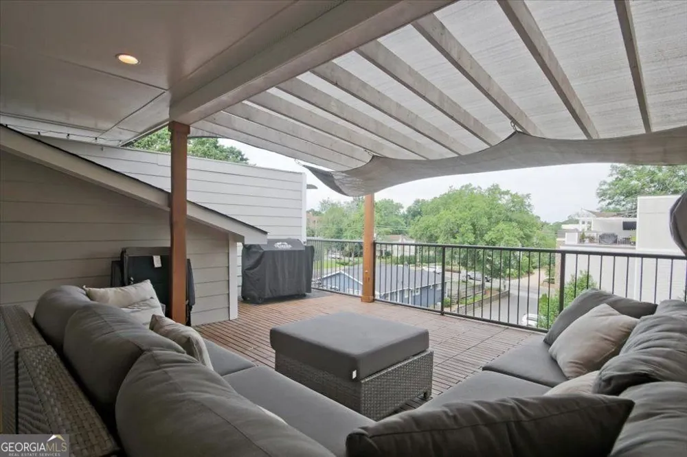 104 Canton WAY Roswell, GA 30075