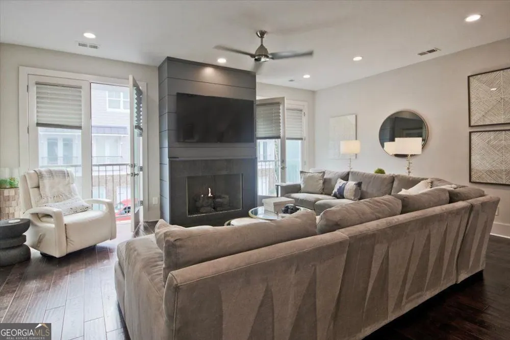 104 Canton WAY Roswell, GA 30075