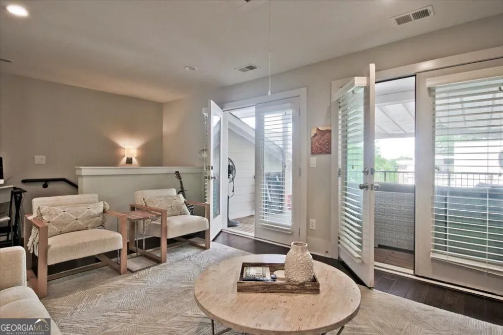 104 Canton WAY Roswell, GA 30075