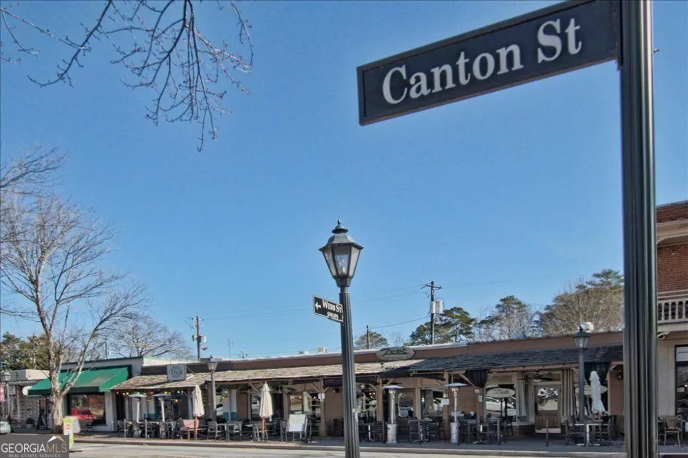 104 Canton WAY Roswell, GA 30075
