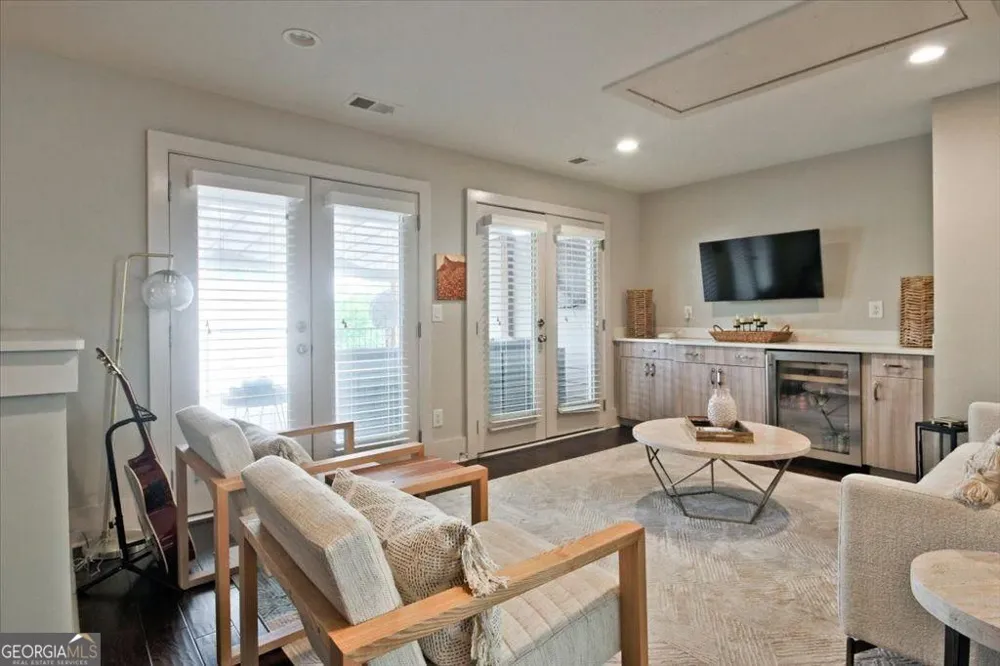 104 Canton WAY Roswell, GA 30075