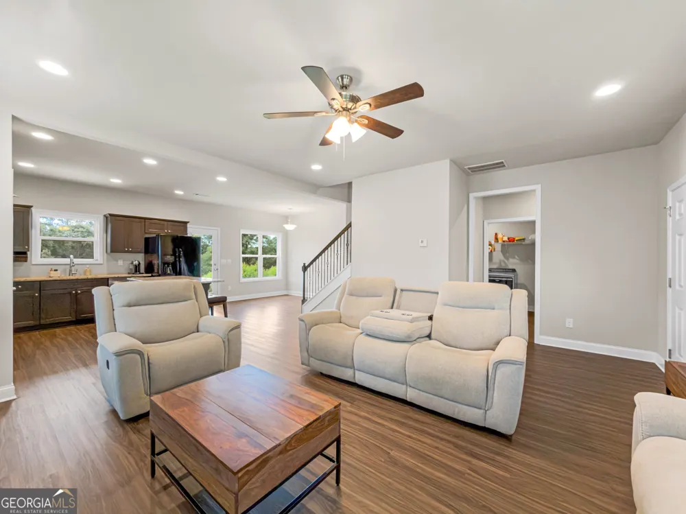 553 Old Union Gin RD Forsyth, GA 31029