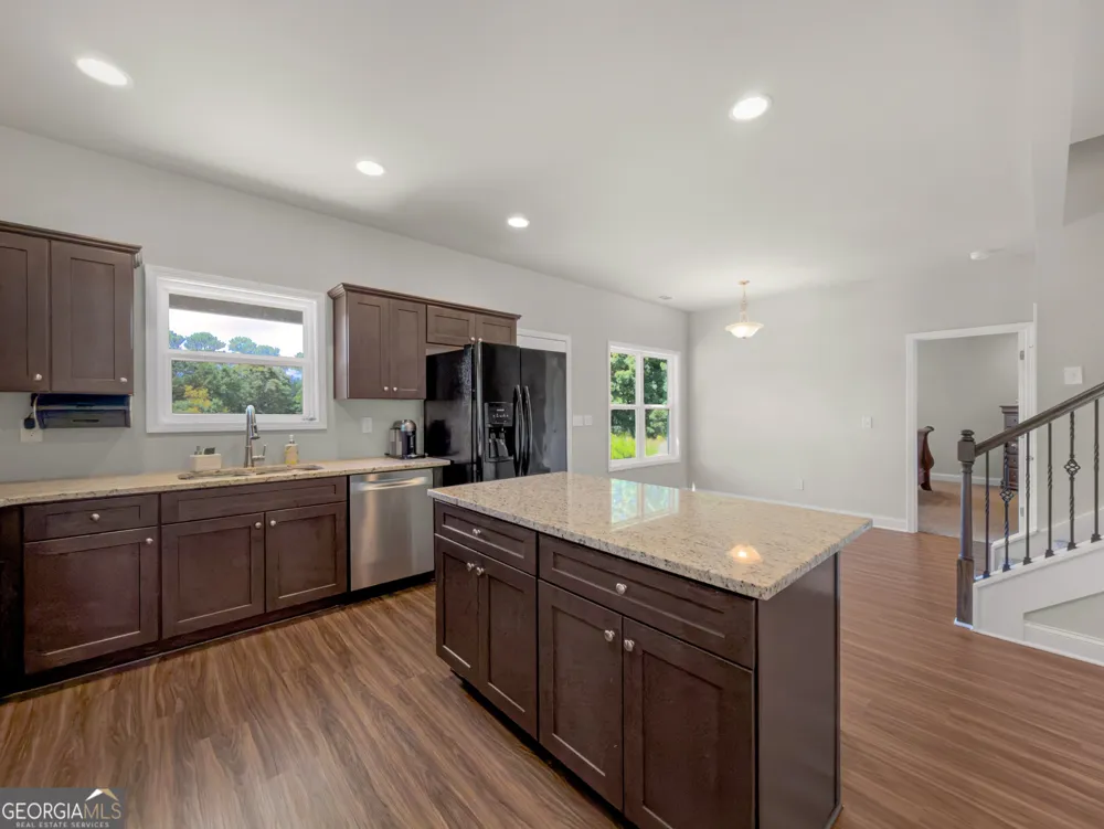 553 Old Union Gin RD Forsyth, GA 31029