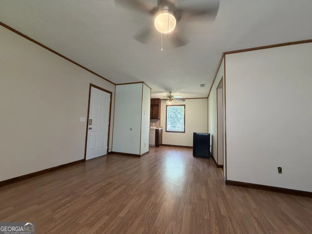 5 Lakeside DR Hazlehurst, GA 31539