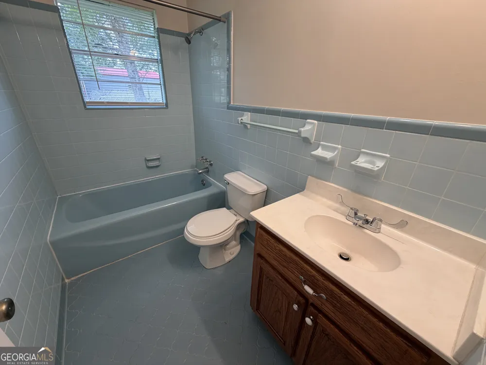 5 Lakeside DR Hazlehurst, GA 31539