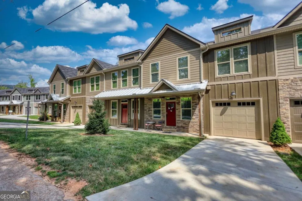156 Smith ST Clayton, GA 30525