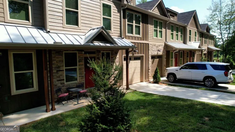 156 Smith ST Clayton, GA 30525