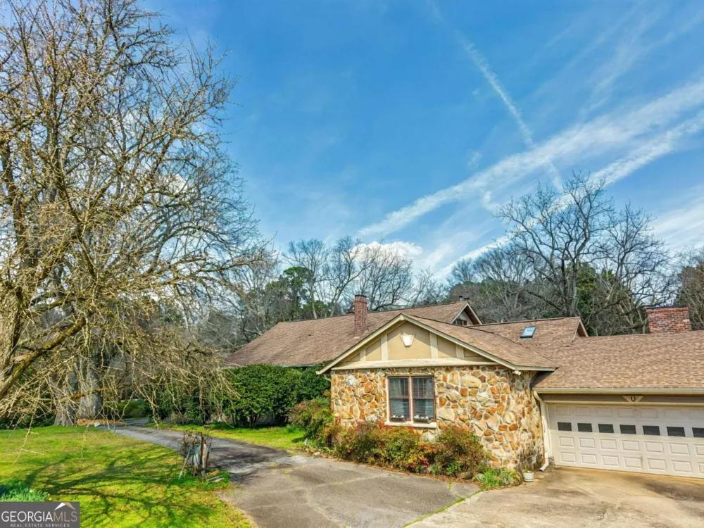 1800 Simonton Bridge RD Watkinsville, GA 30677