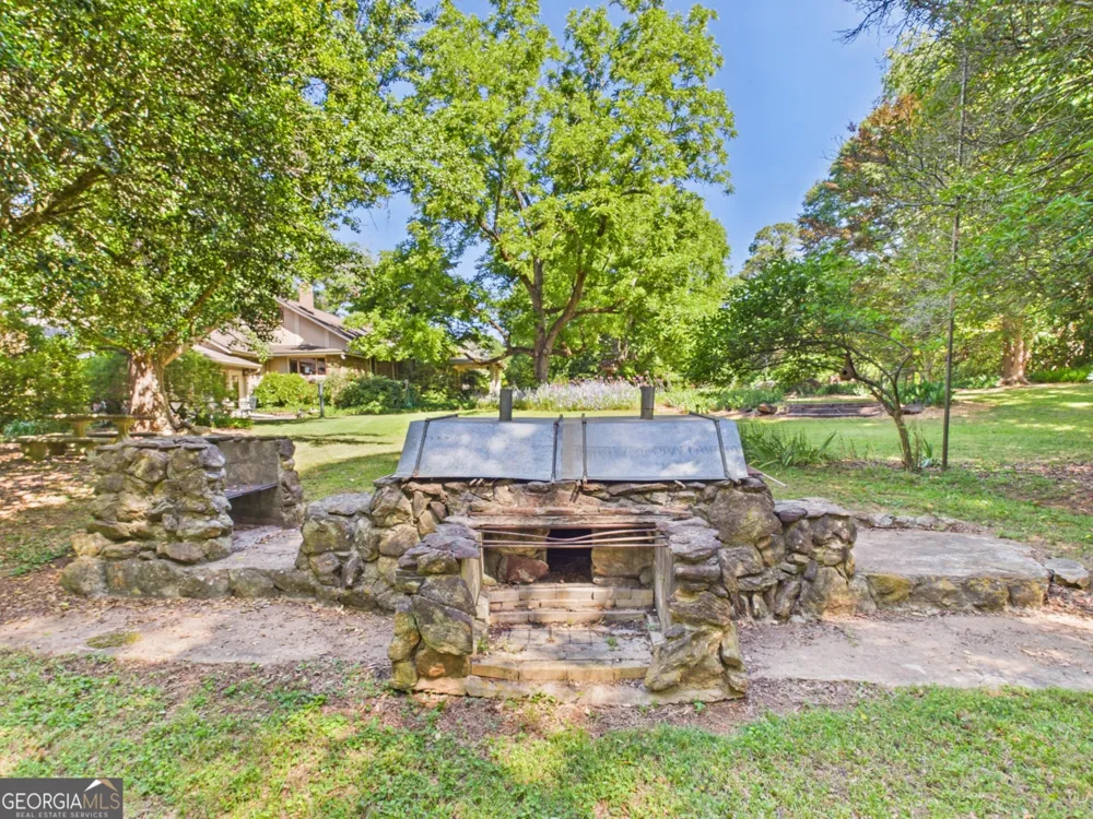 1800 Simonton Bridge RD Watkinsville, GA 30677