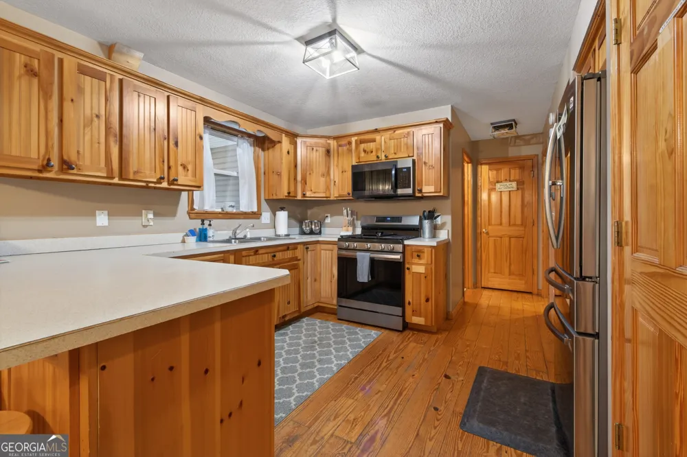 697 Zeppelin Strasse Helen, GA 30545