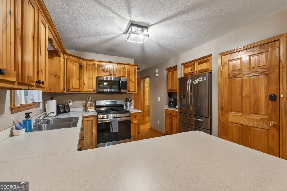 697 Zeppelin Strasse Helen, GA 30545