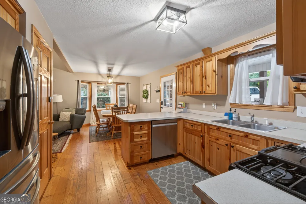 697 Zeppelin Strasse Helen, GA 30545