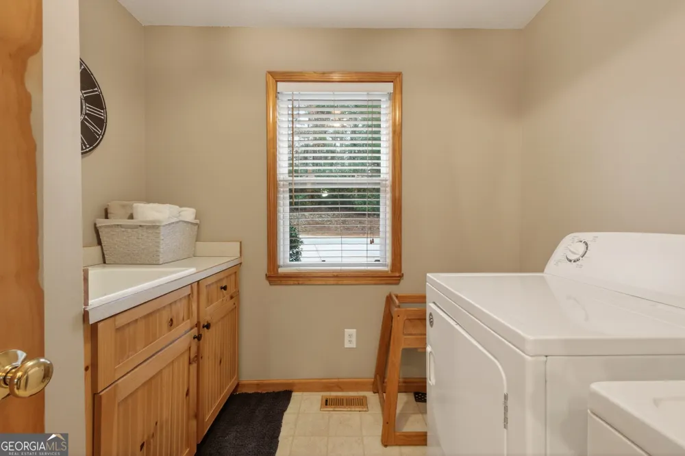 697 Zeppelin Strasse Helen, GA 30545