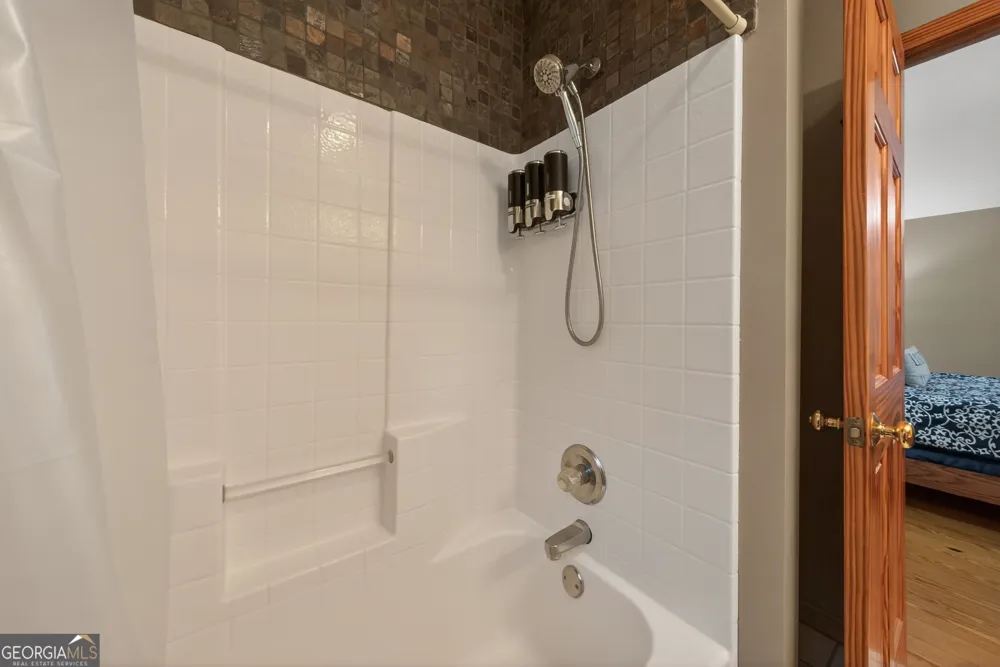 697 Zeppelin Strasse Helen, GA 30545