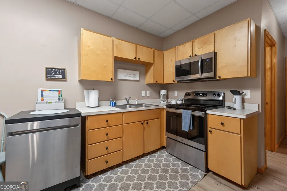 697 Zeppelin Strasse Helen, GA 30545