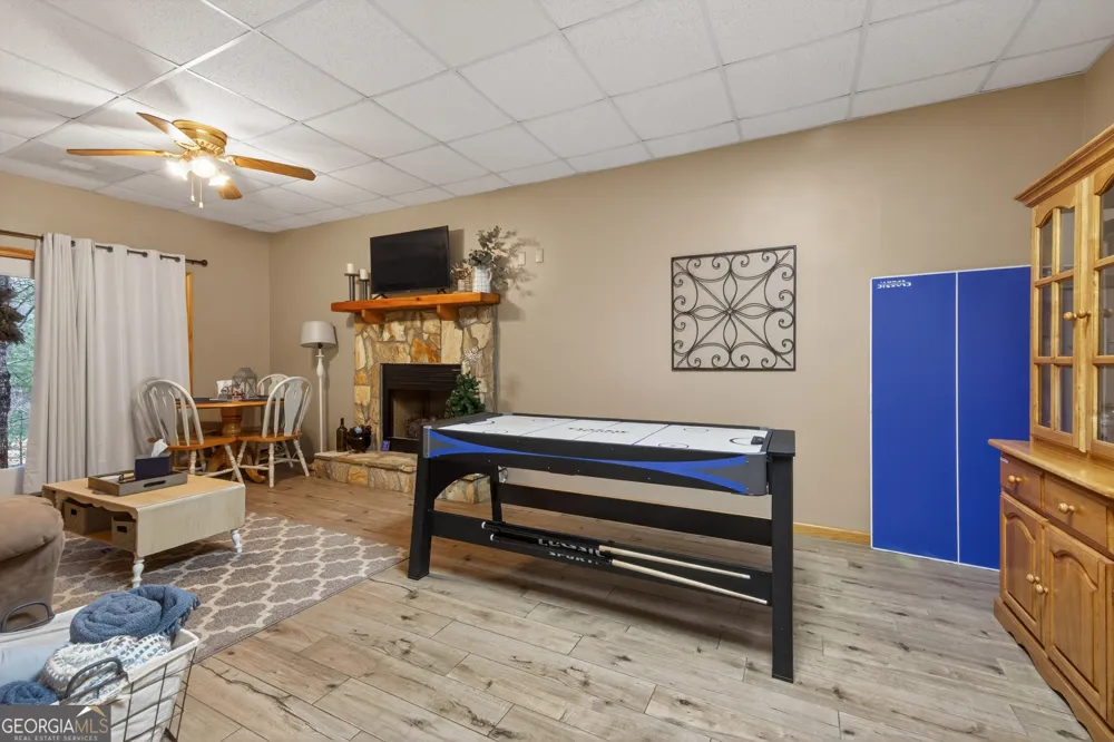 697 Zeppelin Strasse Helen, GA 30545