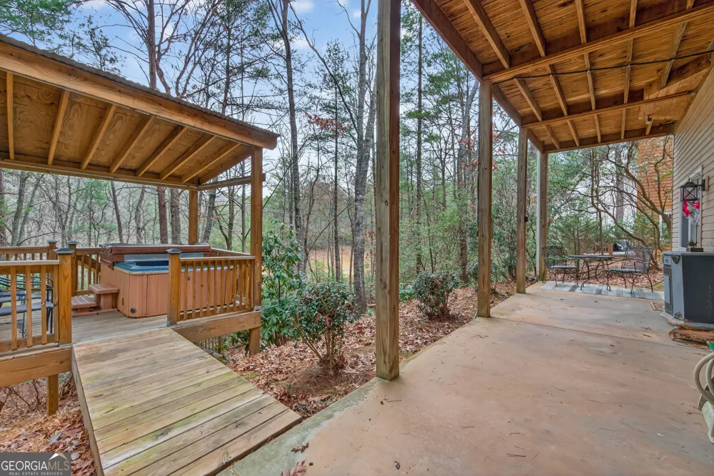 697 Zeppelin Strasse Helen, GA 30545