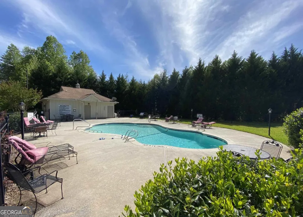 697 Zeppelin Strasse Helen, GA 30545