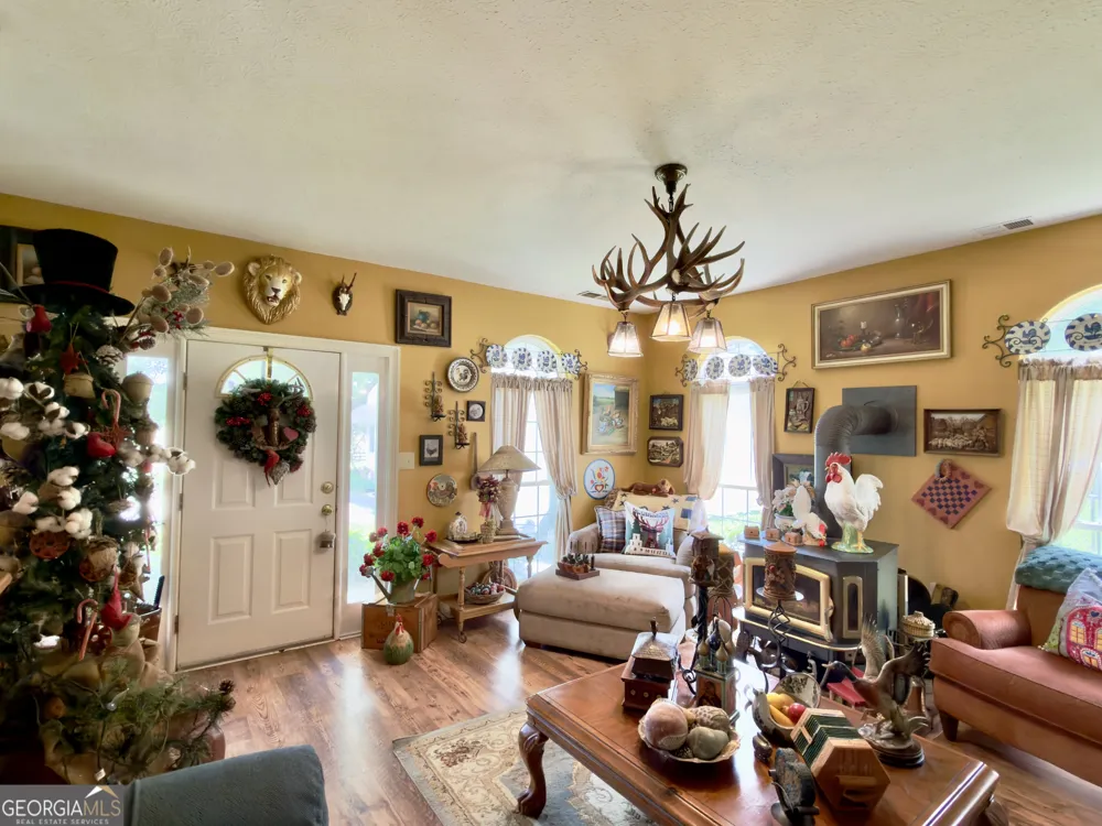 5627 Cave Spring RD SW Cave Spring, GA 30124