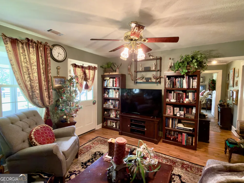 5627 Cave Spring RD SW Cave Spring, GA 30124