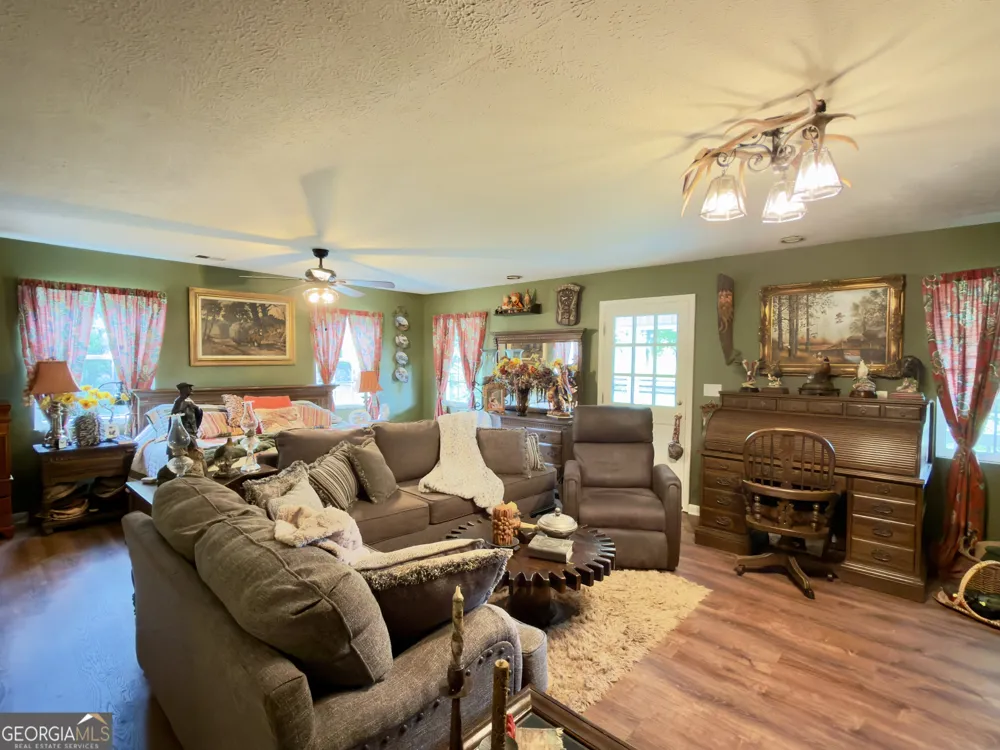 5627 Cave Spring RD SW Cave Spring, GA 30124