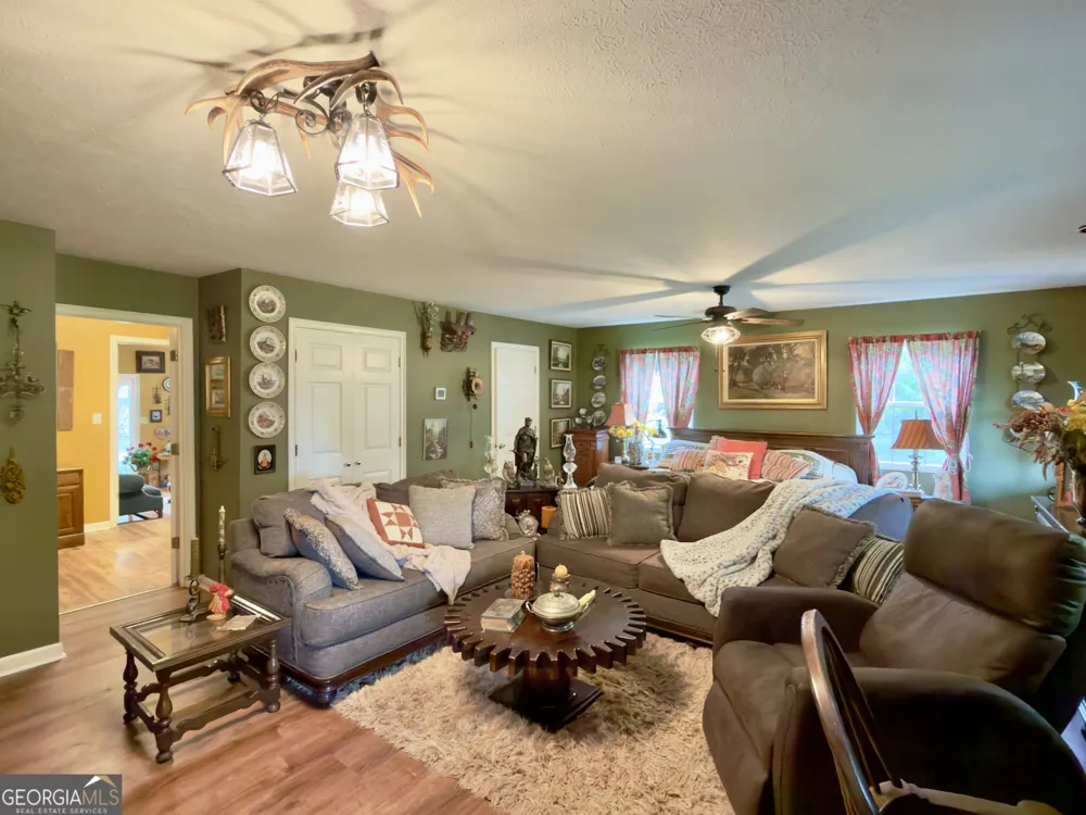 5627 Cave Spring RD SW Cave Spring, GA 30124