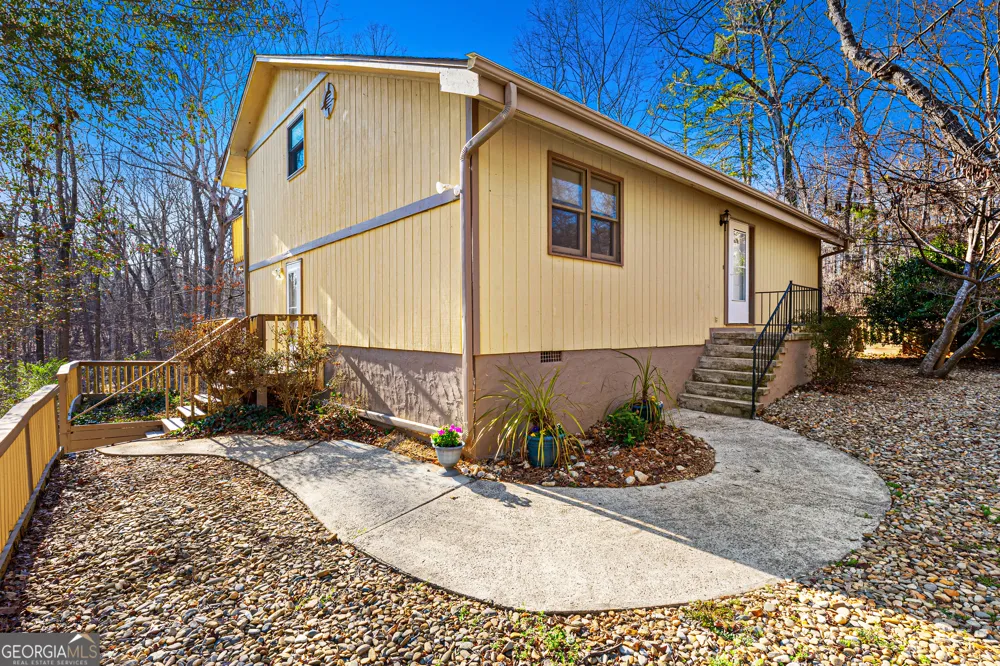 251 Cherokee DR Fair Play, SC 29643