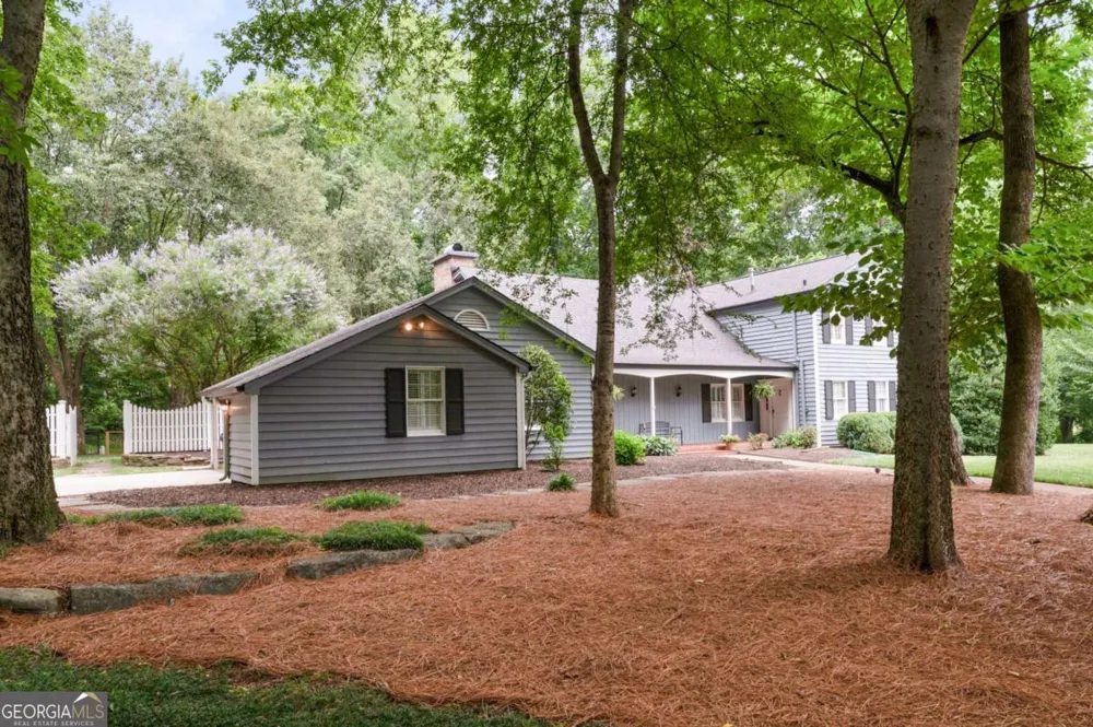 1904 Rena LN Dalton, GA 30720