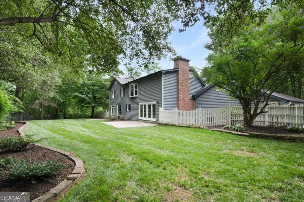1904 Rena LN Dalton, GA 30720