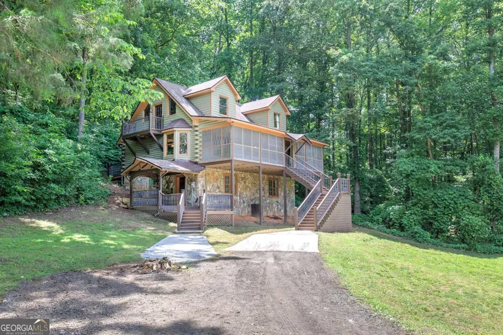 331 Salacoa RD SE Fairmount, GA 30139