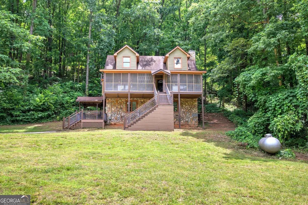 331 Salacoa RD SE Fairmount, GA 30139