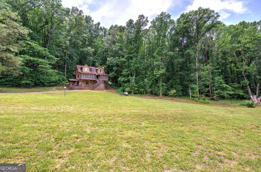 331 Salacoa RD SE Fairmount, GA 30139
