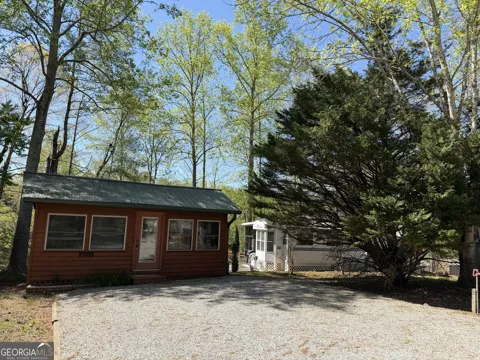 111 Maple Wood LN