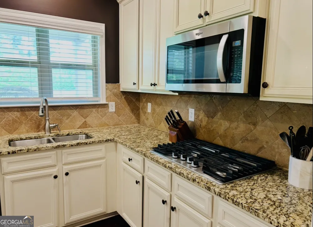 330 Darien DR Senoia, GA 30276