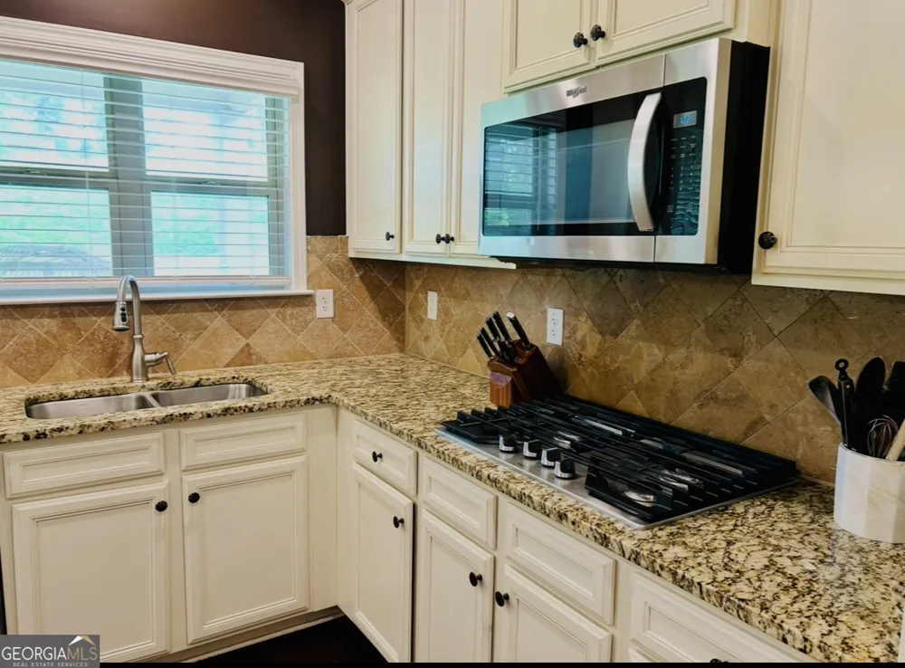 330 Darien DR Senoia, GA 30276