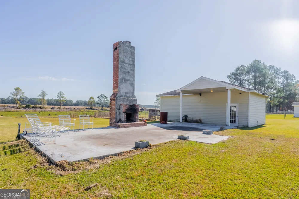 6664 Southside DR Blackshear, GA 31516