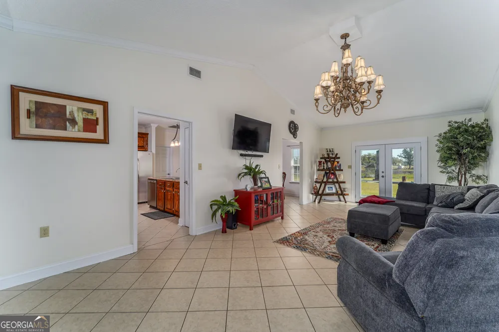 6664 Southside DR Blackshear, GA 31516