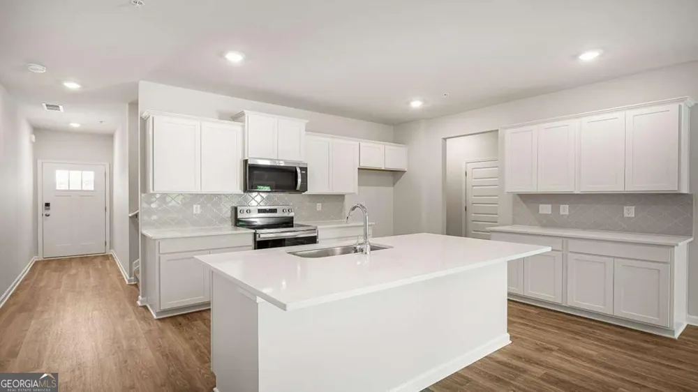 202 Sound CIR Stockbridge, GA 30281