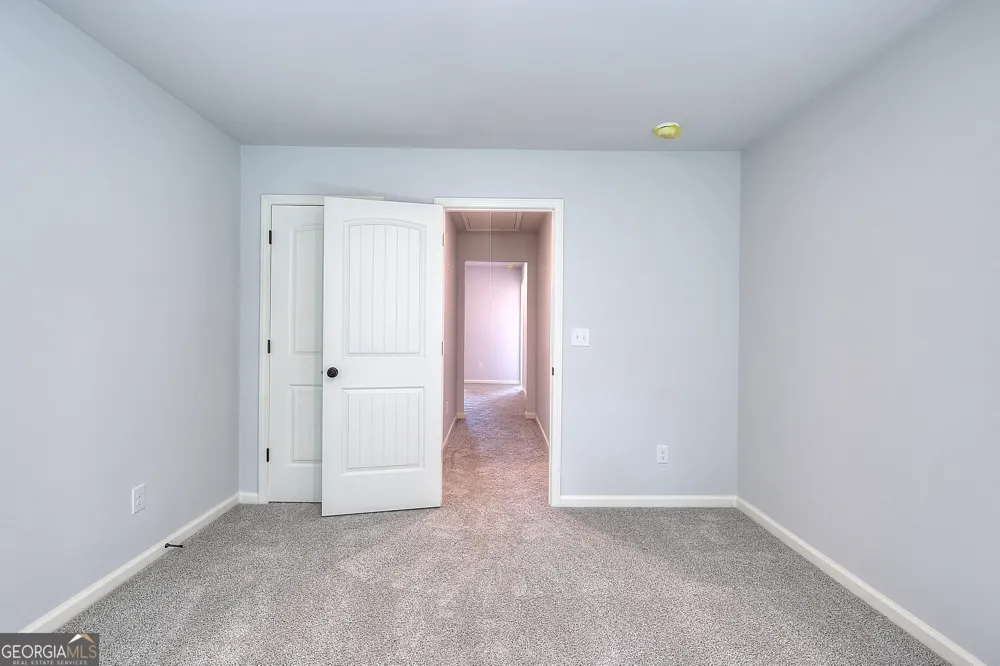 15 Crest DR Hartwell, GA 30643