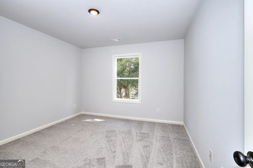 15 Crest DR Hartwell, GA 30643