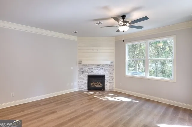 23 Crest DR Hartwell, GA 30643