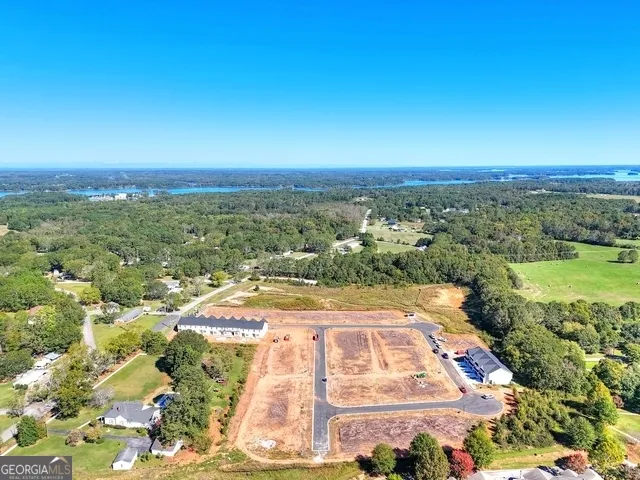 23 Crest DR Hartwell, GA 30643